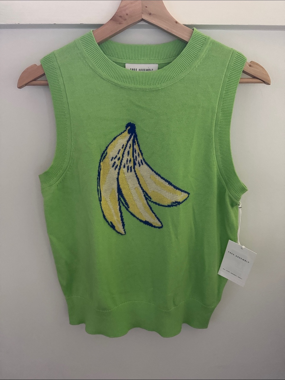Free Assembly Banana Graphic Sweater Vest Lime Green Knit Cotton Modal Size M